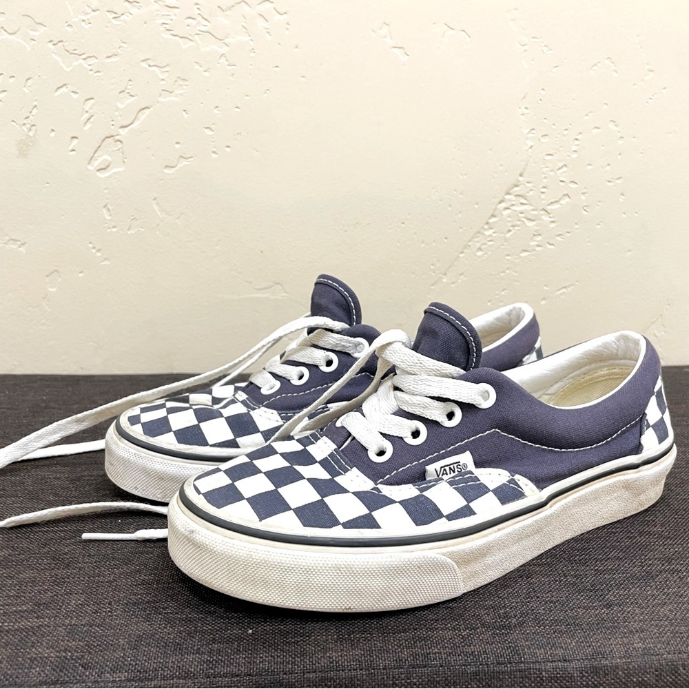 VANS BLUE AND WHITE CHECKER BOARD SIZE 5